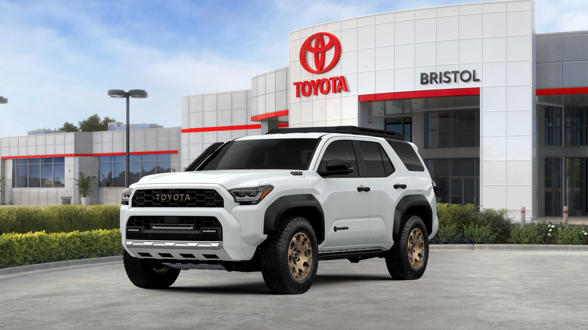 2026 Toyota 4Runner i-FORCE MAX 4Runner Trailhunter in Ice Cap — front three-quarter view